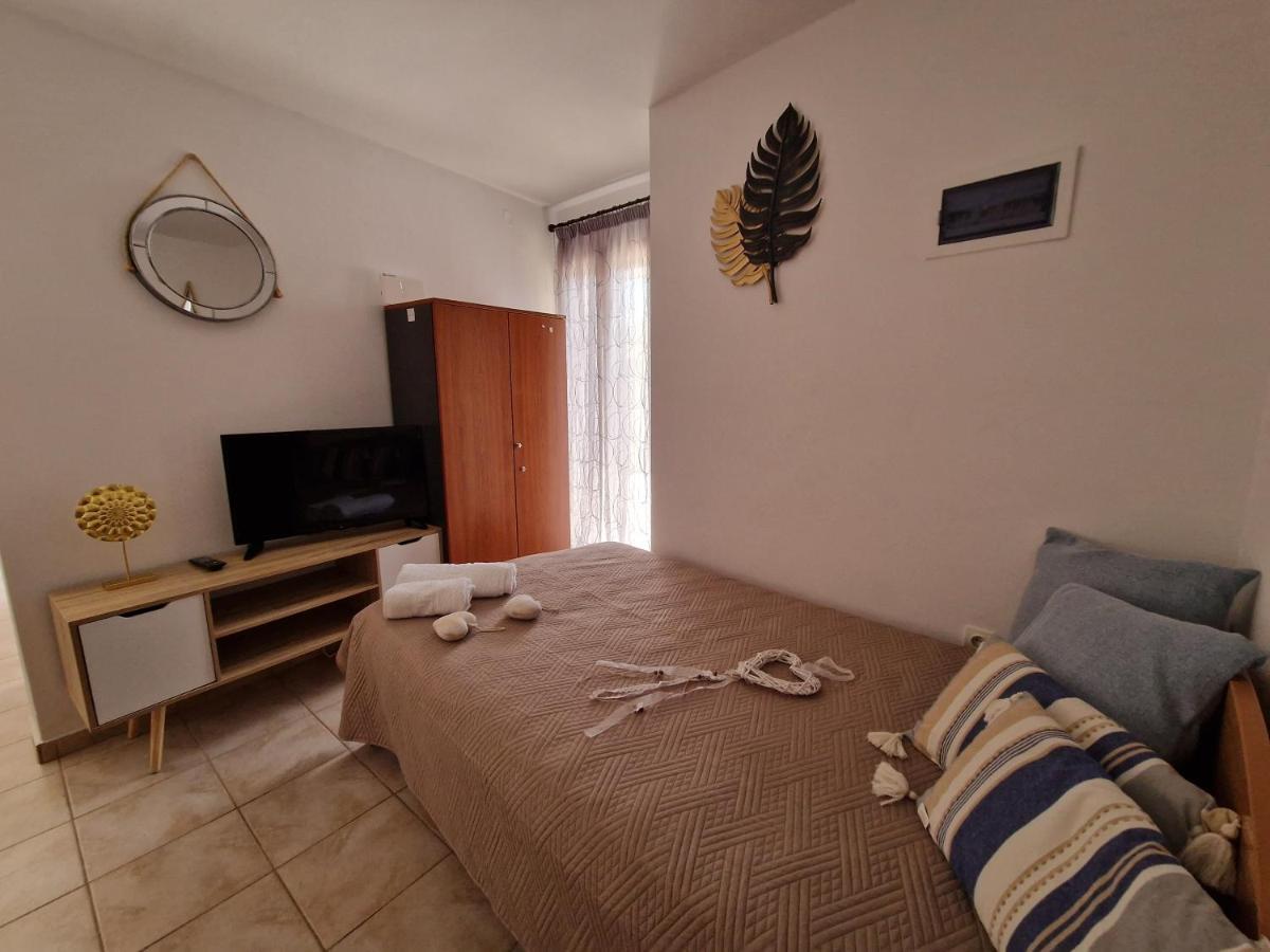 Afroditi'S 2 Eresos  Buitenkant foto